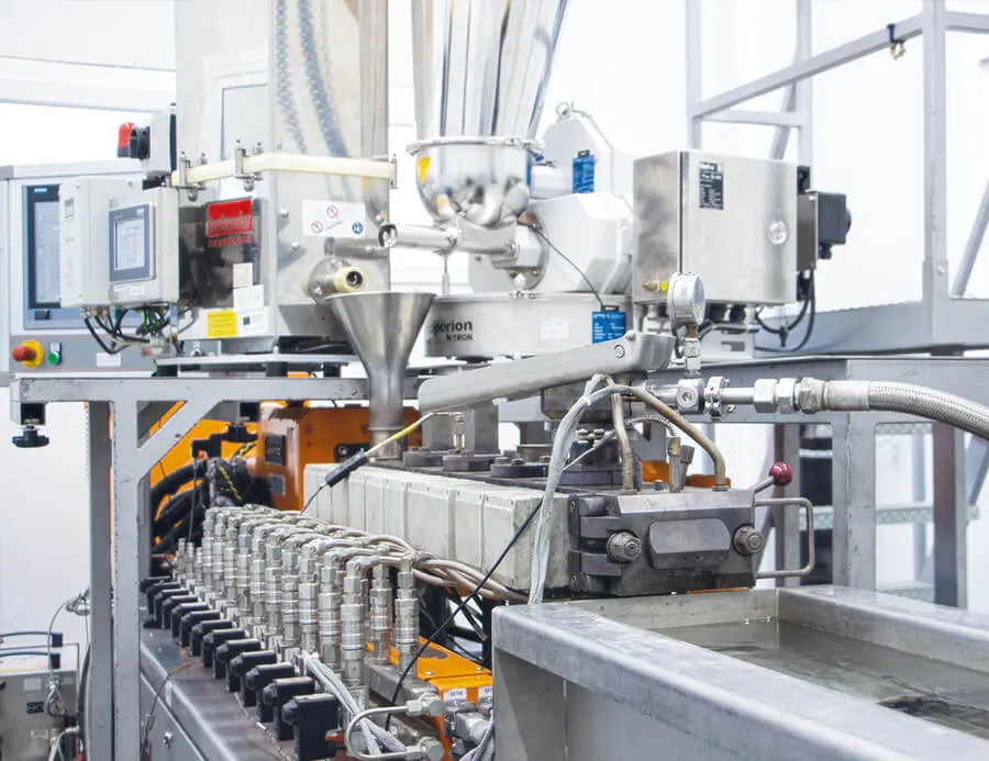 Fibras, cargas, ignífugos y otros aditivos