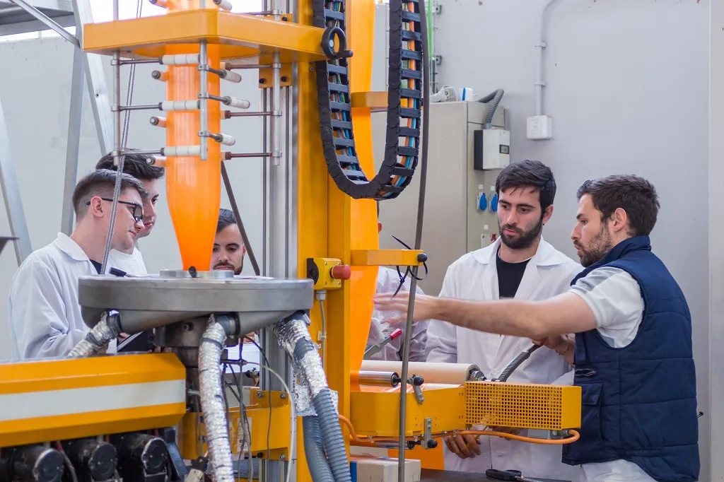 practicas-alumnos-extrusion-master-2022-web