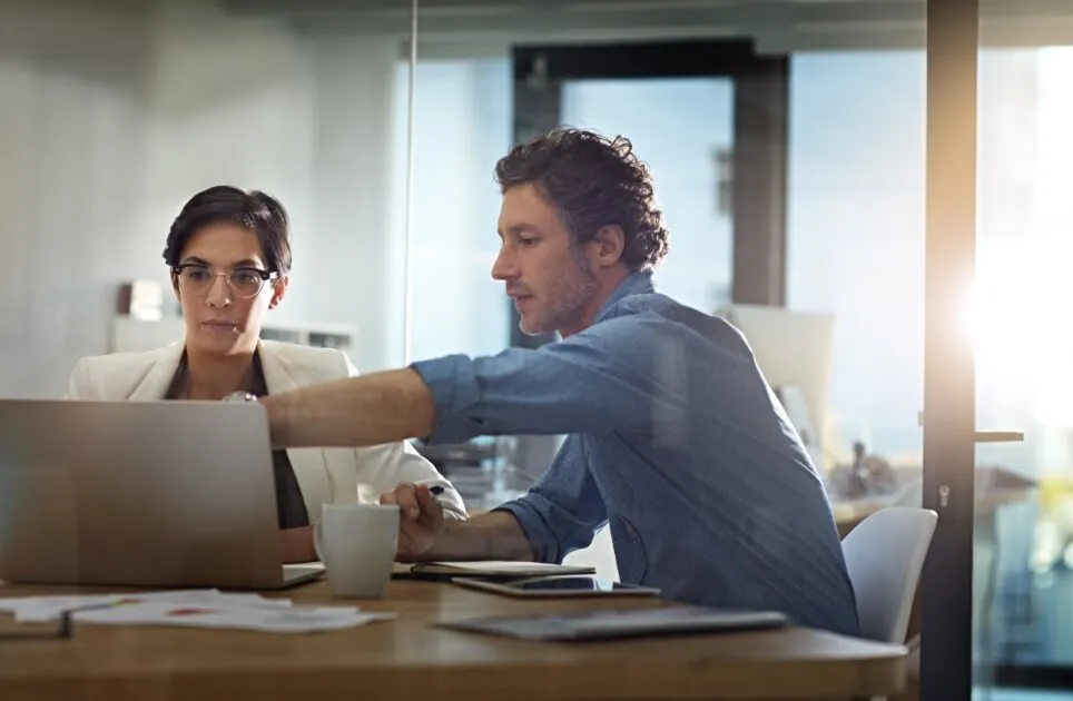 Protege tu empresa con Asesoría Legal<br />
Premium