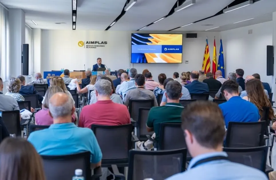 Forma parte activa de la comunidad de<br />
asociad@s de AIMPLAS